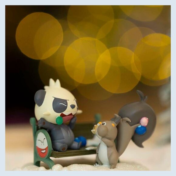 Pokémon Center Snowy Snooze Holiday Pokemon Village Figure - NEW - Picture 6 of 7